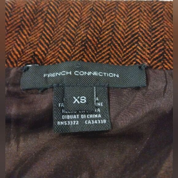 French Connection Floral Applique Skirt xsmall GUC - Picture 9 of 14